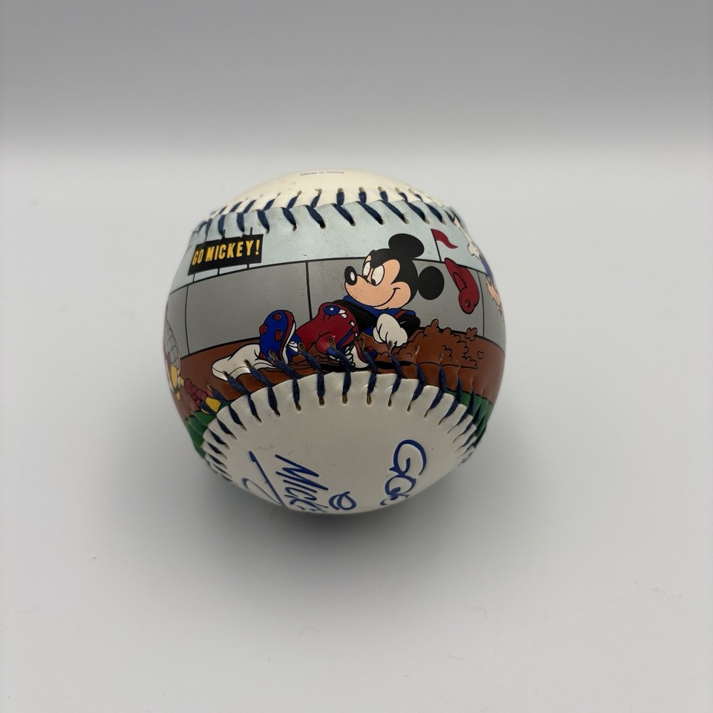 Disney Softball Signed by Mickey & Minnie Mouse, Donald Duck & Goofy Fotoball